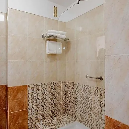 Otel De Adeje