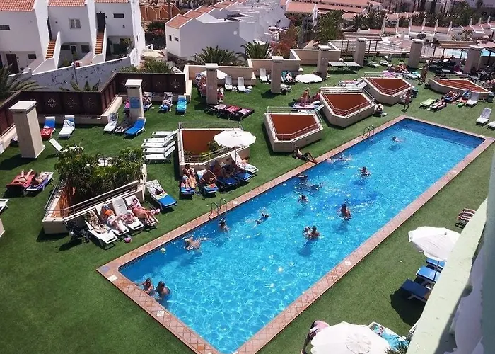 De Adeje 3* אדחה